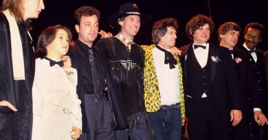 Flashback: The First Rock And Roll Hall Of Fame Induction Ceremony