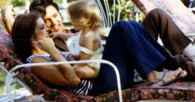 Elvis Presley’s Granddaughter Calls Biopic A ‘Very Intense Experience’