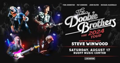 DOOBIE BROTHERS AND STEVE WINWOOD AT RUOFF MUSIC CENTER @ RUOFF MUSIC CENTER